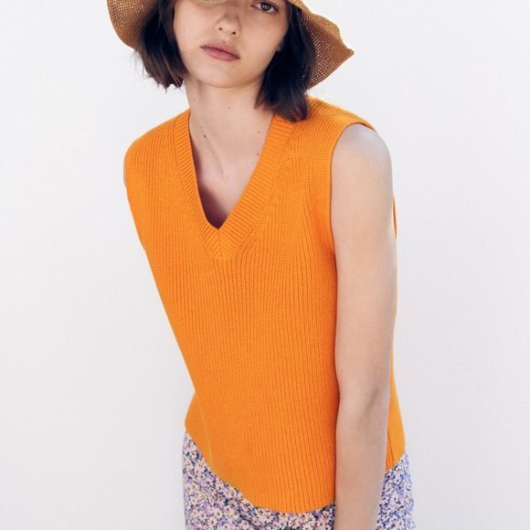 Orange Zara Ribbed V-Neck Sleeveless Sweater Top (NWT) - Picture 2 of 9